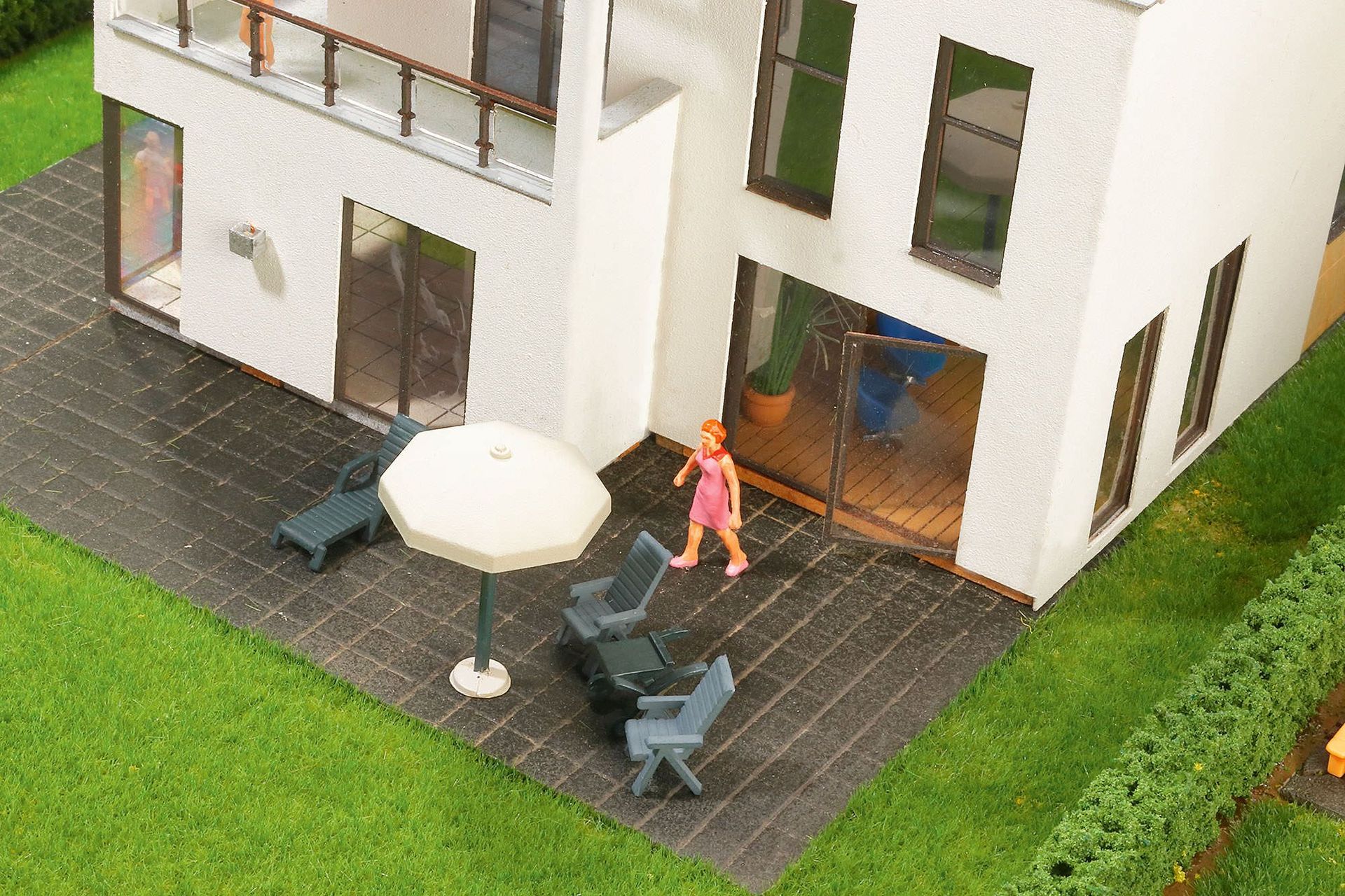 Kibri 38338 - Kubushaus Anna mit Balkon Polyplate Bausatz H0 1:87