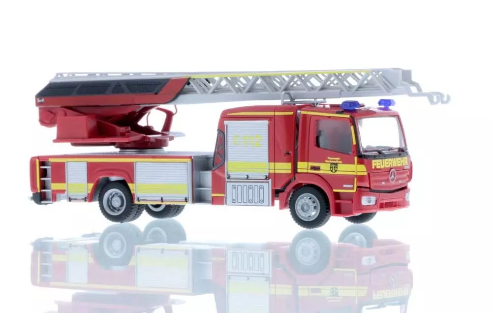 Rietze 71654 - Magirus DLK Atego ´19 FW Neuhaus a. Rennweg 1:87