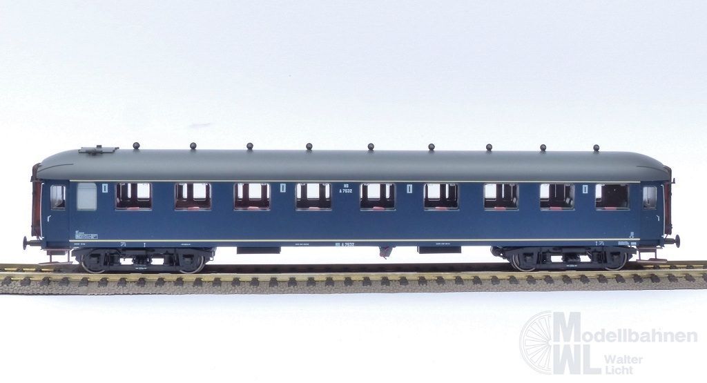 Exact Train 10017 - Personenwagen NS A7532 belinerblau, graues Dach Ep.III H0/GL