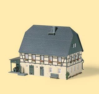 Auhagen 11359 - Großes Bauernhaus mit Stall und Schauer H0 1:87