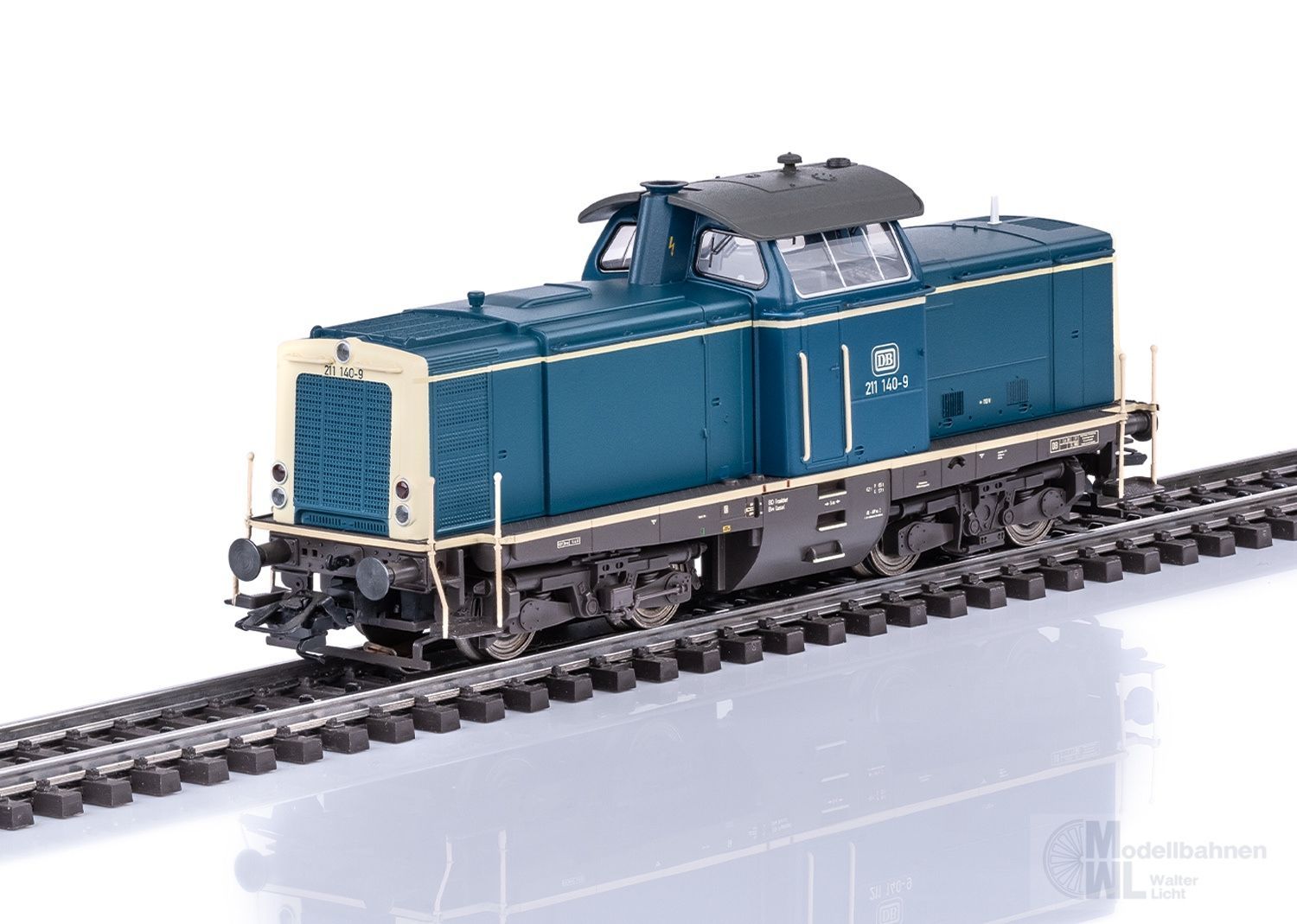 Märklin 38100 - Diesellok BR 211 DB Ep.IV H0/WS Sound