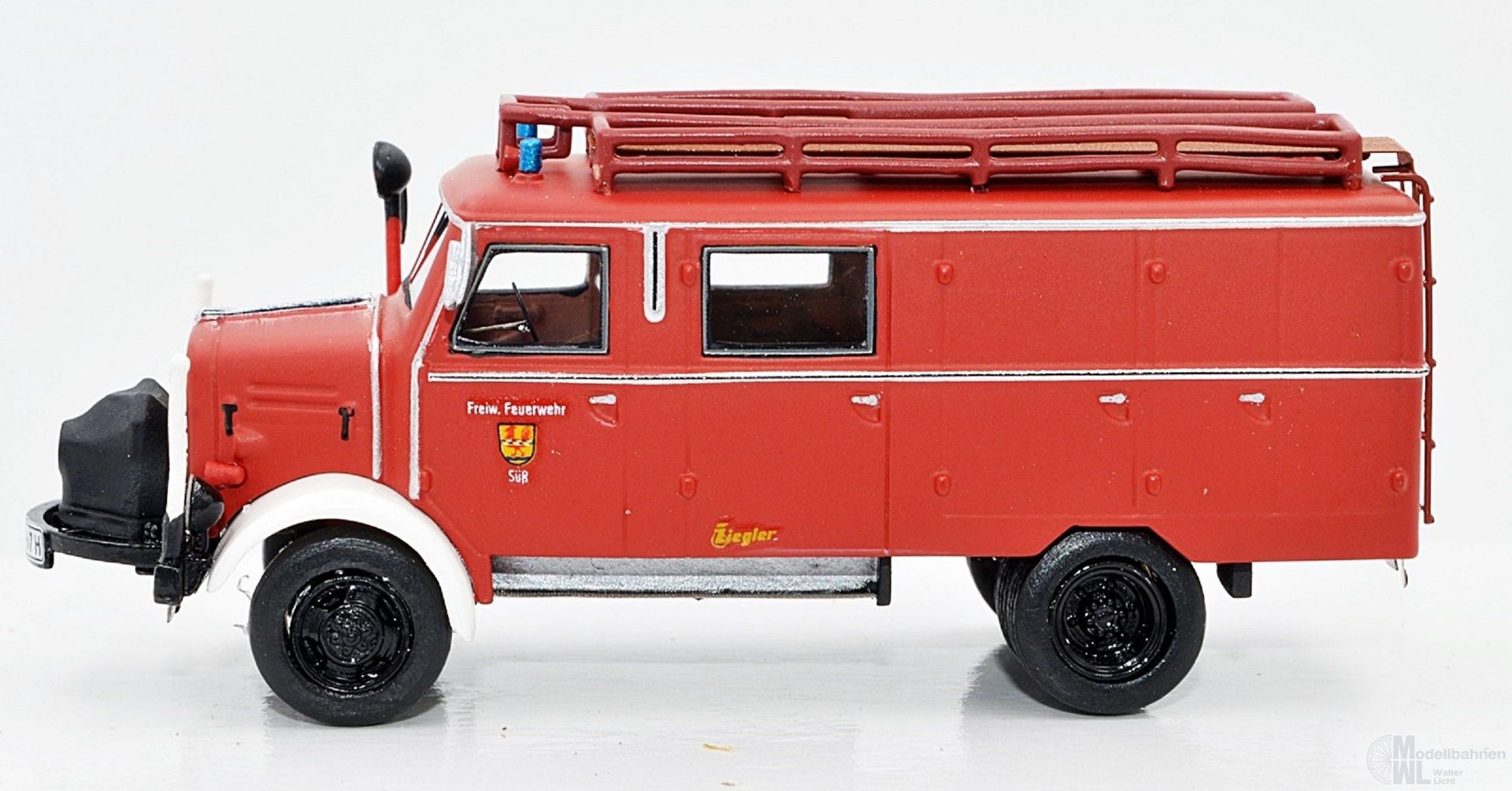 NPE NA99042 - Borgward B 2500 AO LF 8 Ziegler Freiw. Feuerwehr Süß H0/1:87