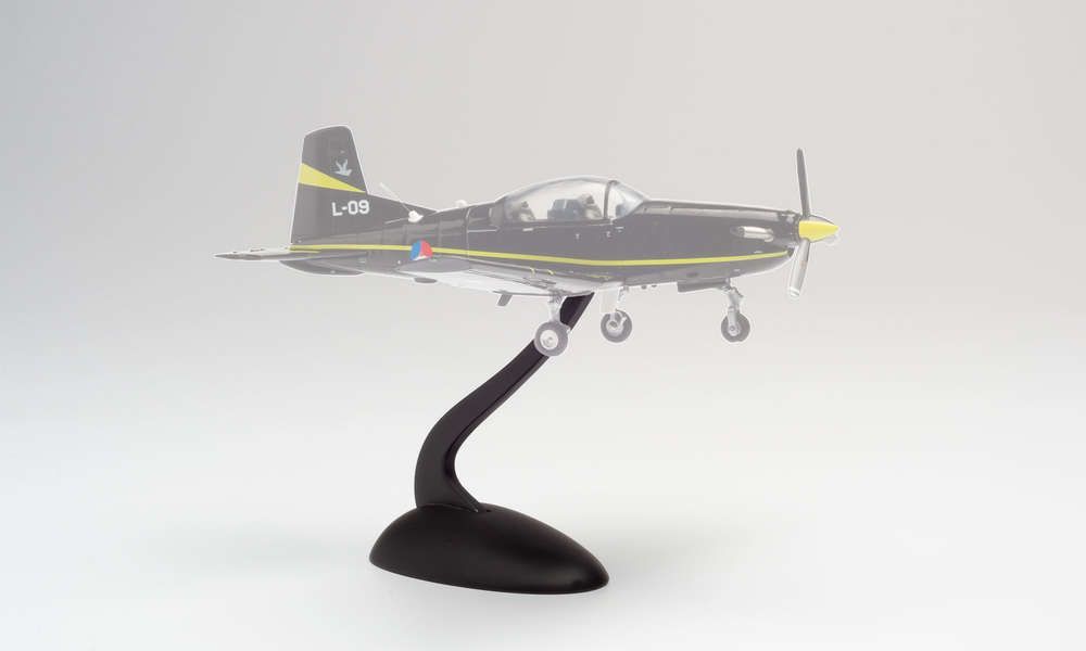 Herpa 580618 - Display Stand small - PC-7, DH Vampire 1:72