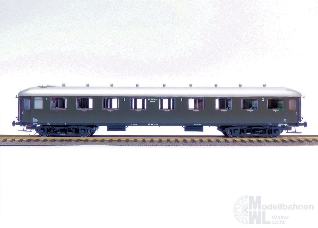 Exact Train 10021 - Personenwagen NS Ep.III AB7542 olivgrün silbernes Dach Hohe klassebord H0