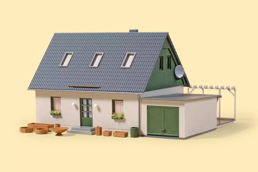 Auhagen 11454 - Einfamilienhaus mit Garage H0 1:87