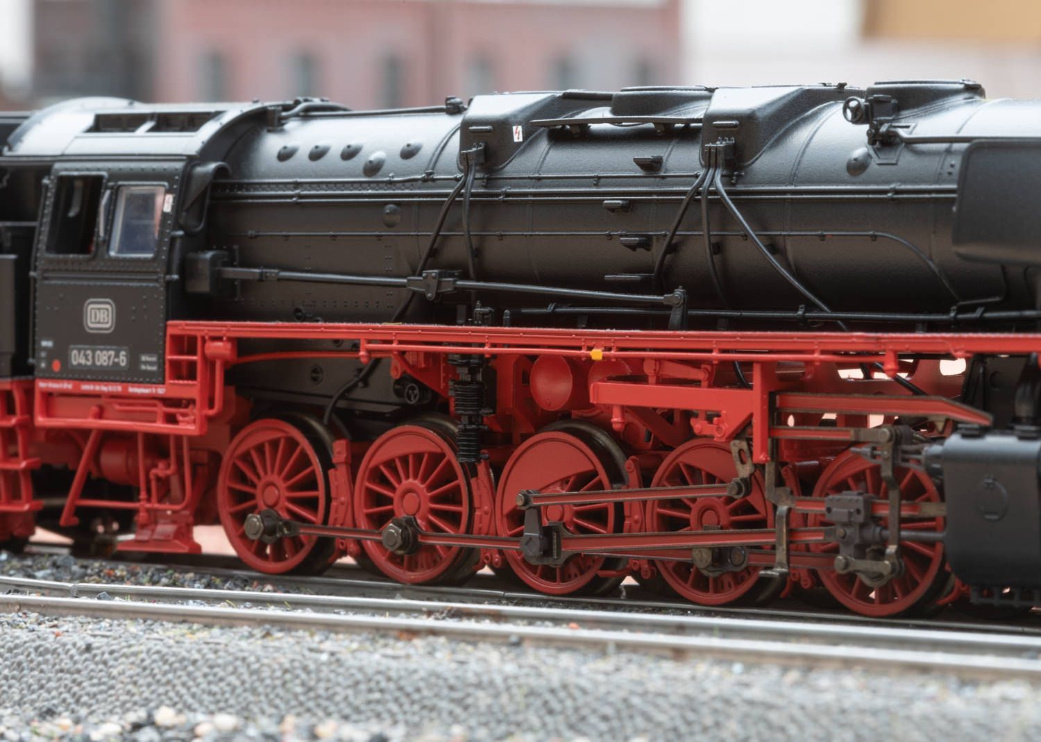 Märklin 39884 - Dampflok BR 043 DB Ep.III Öl-Tender H0/WS Sound