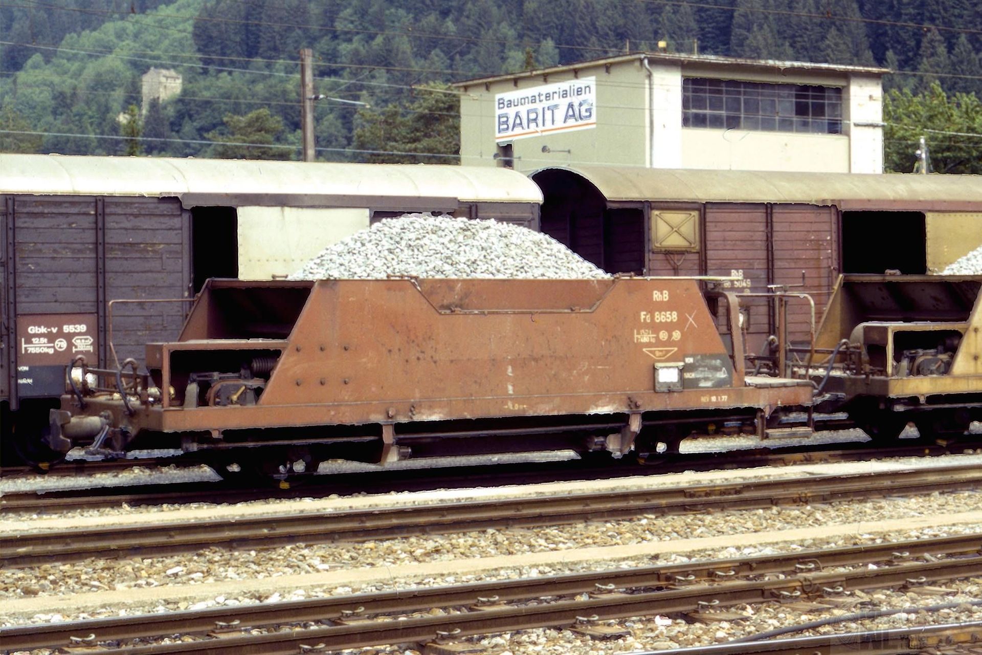 Bemo 9453118 - Schotterwagen RhB Ep.IV/V Fd 8658 0m