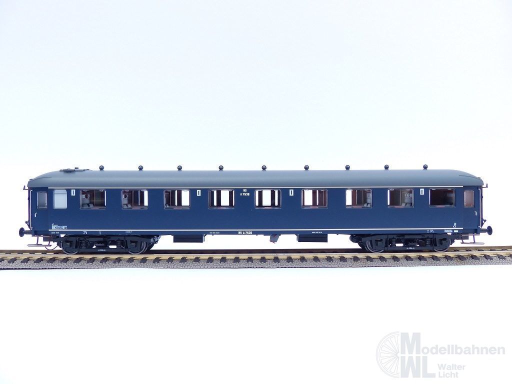 Exact Train 10028 - Personenwagen NS A7536 berlinerblau, graues Dach H0/GL