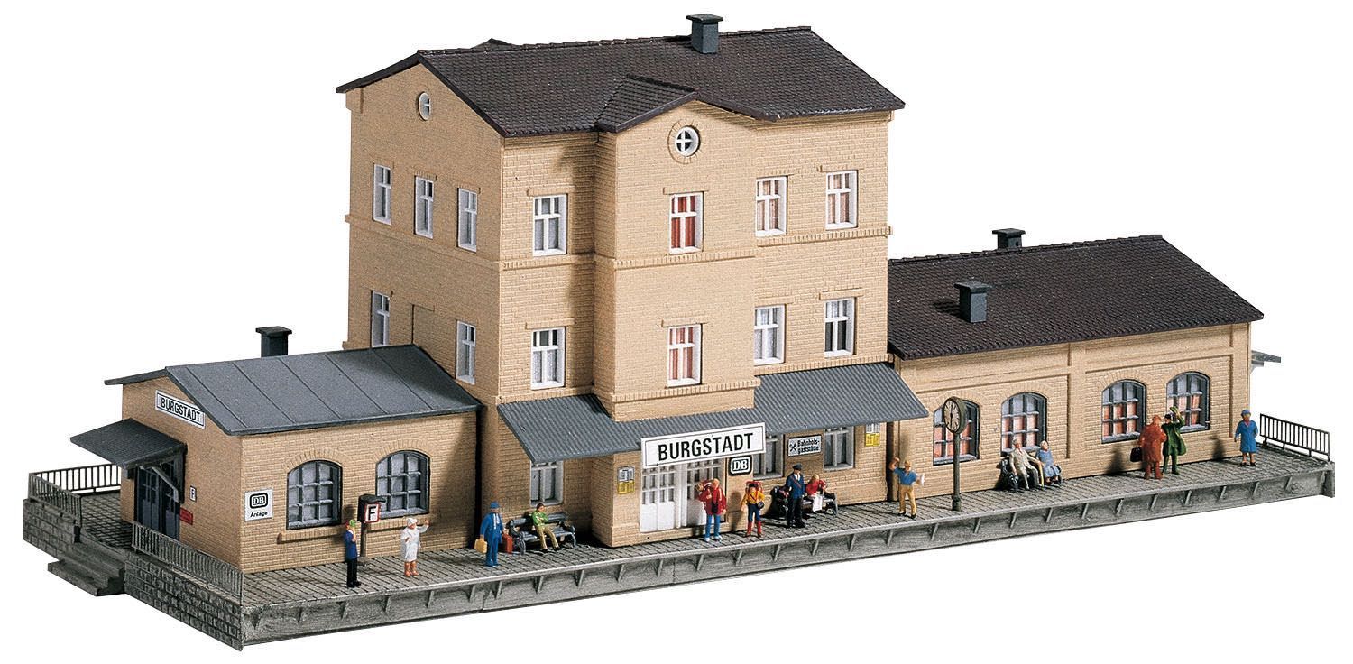 Piko 60023 - Bahnhof Burgstadt N 1:160