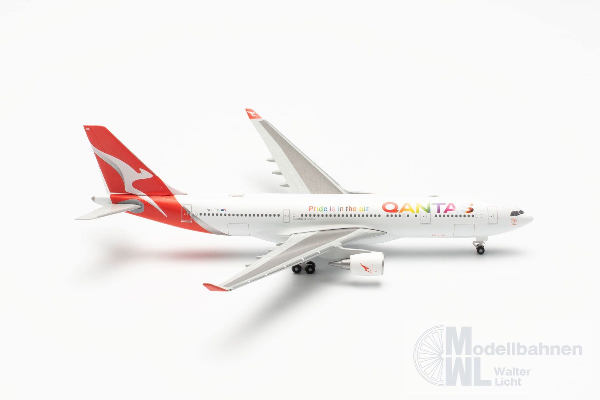 Herpa 537148 - Airbus A330-200 Qantas Pride 1:500