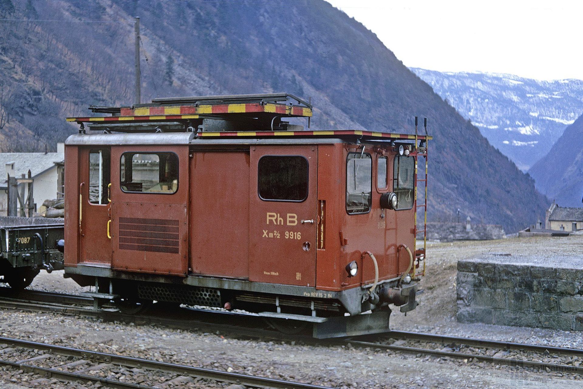 Bemo 1286116 - Bahndienstfahrzeug Xm 2/2 9916 RhB Ep.II/III Jahresmodell 2025 H0m