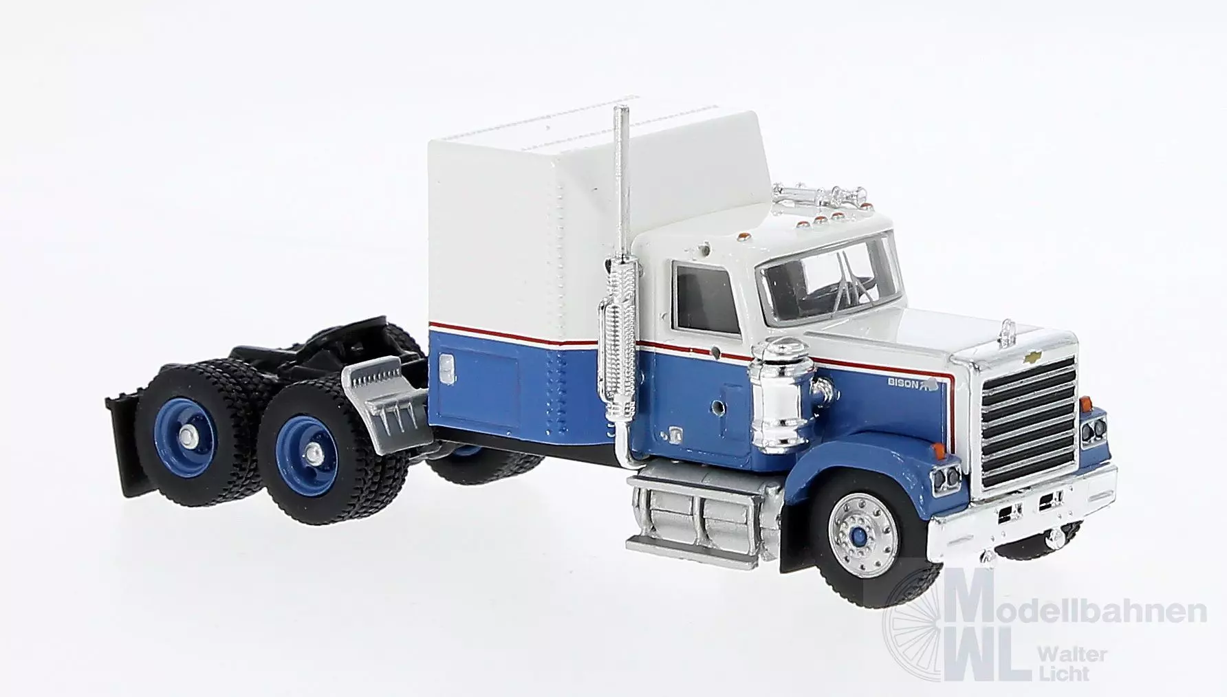 Brekina 85781 - Chevrolet Bison weiß/blau H0 1:87