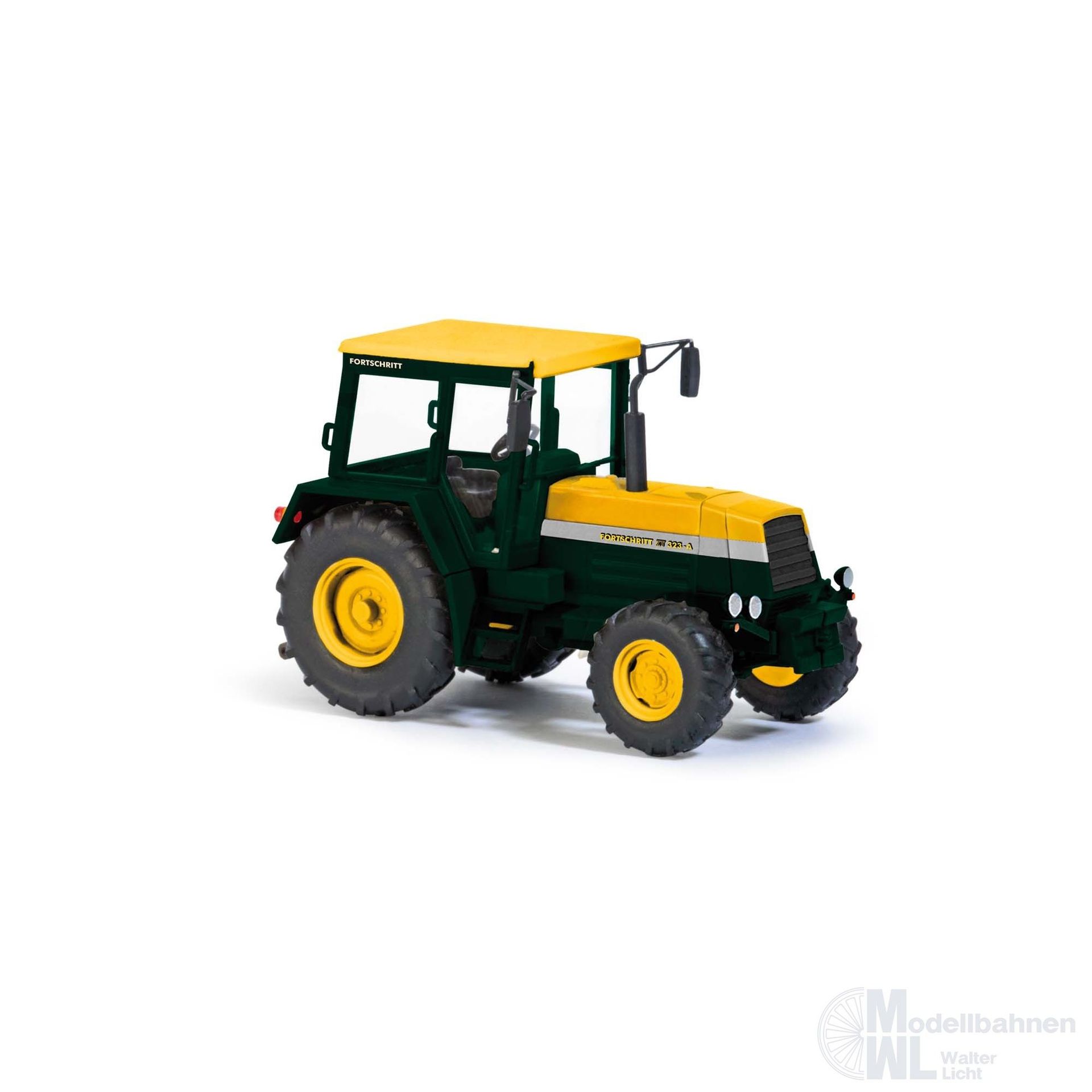 Busch 50421 - Traktor Fortschritt ZT 323 Export H0 1:87